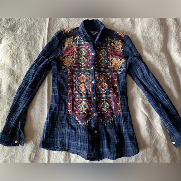 Johnny Was Button Up Top - Picture 10 of 11